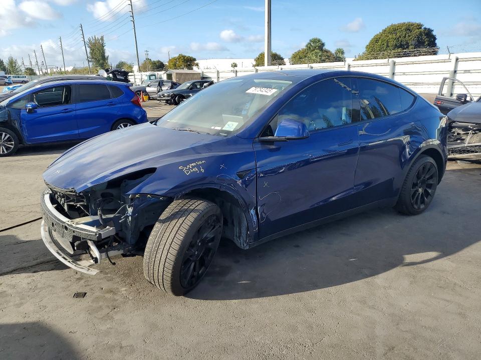 2022 TESLA MODEL Y — VIN 7SAYGDEE9NF431460