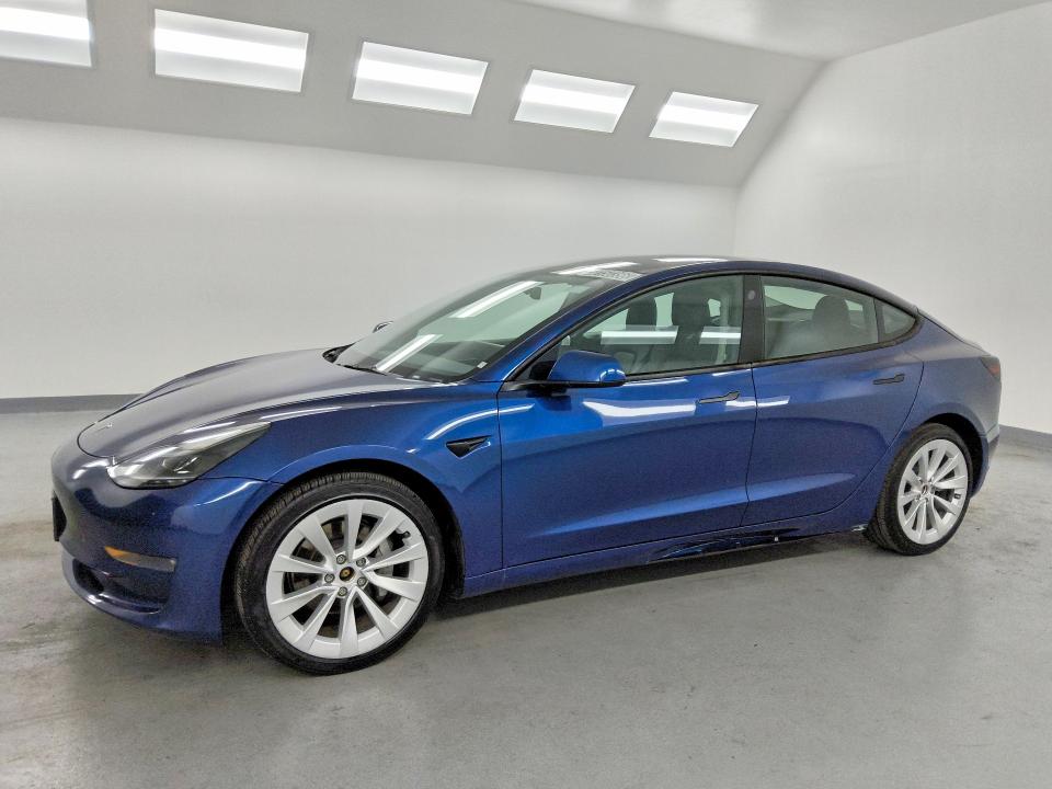2022 TESLA MODEL 3 — VIN 5YJ3E1EB5NF305162