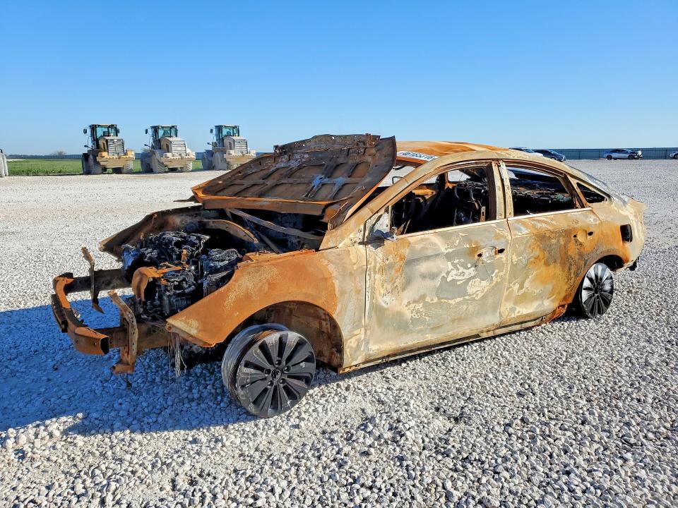 KMHE24L31HA067589