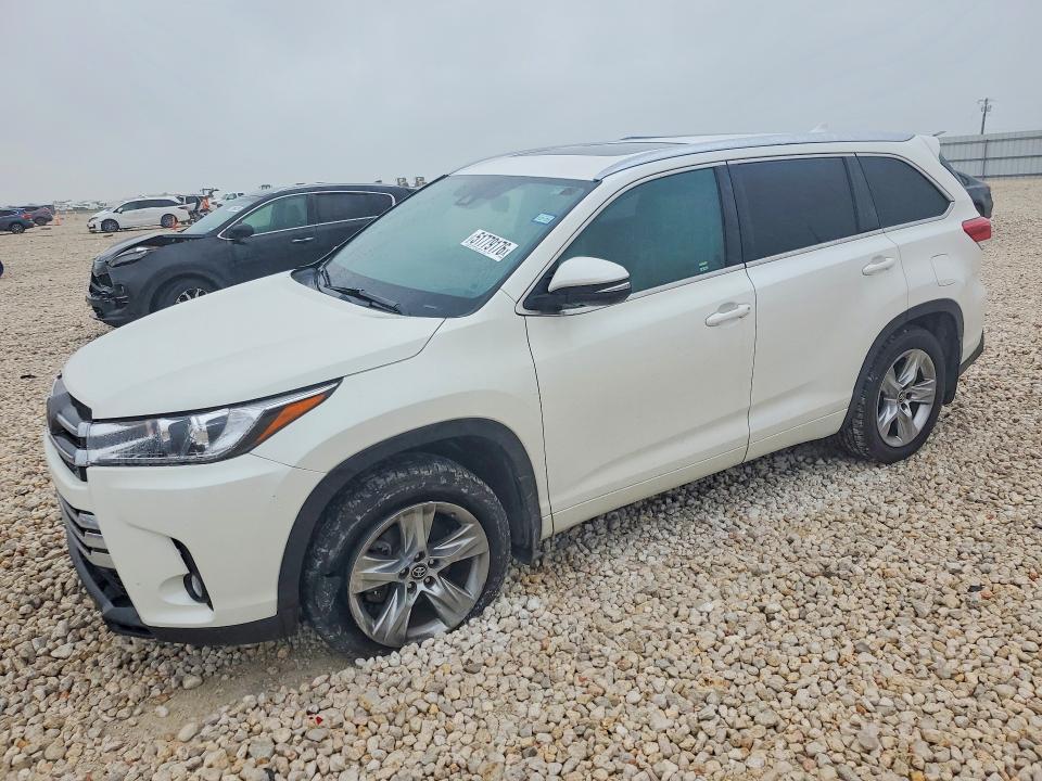 5TDDZRFH7JS821880