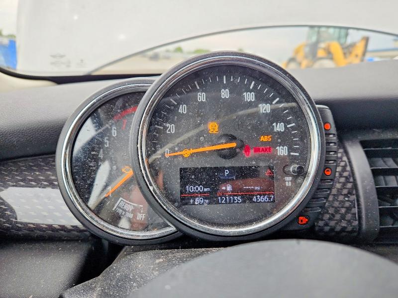 WMWXP7C3XH3B94555