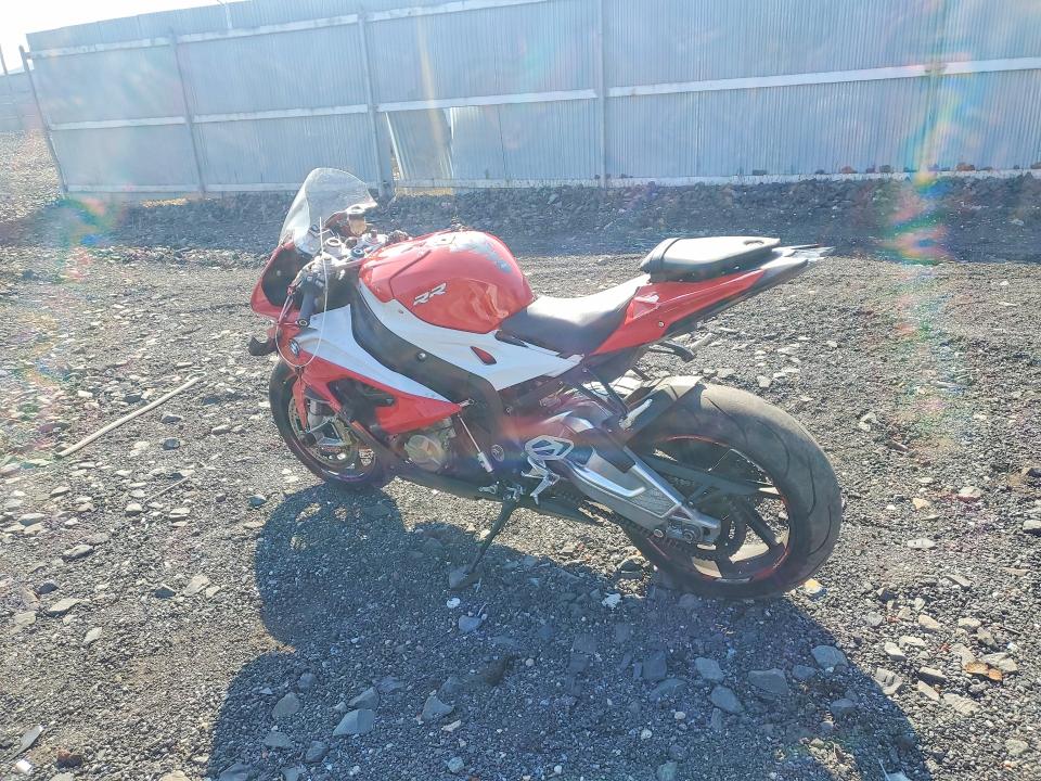 WB10D2100GZ354215