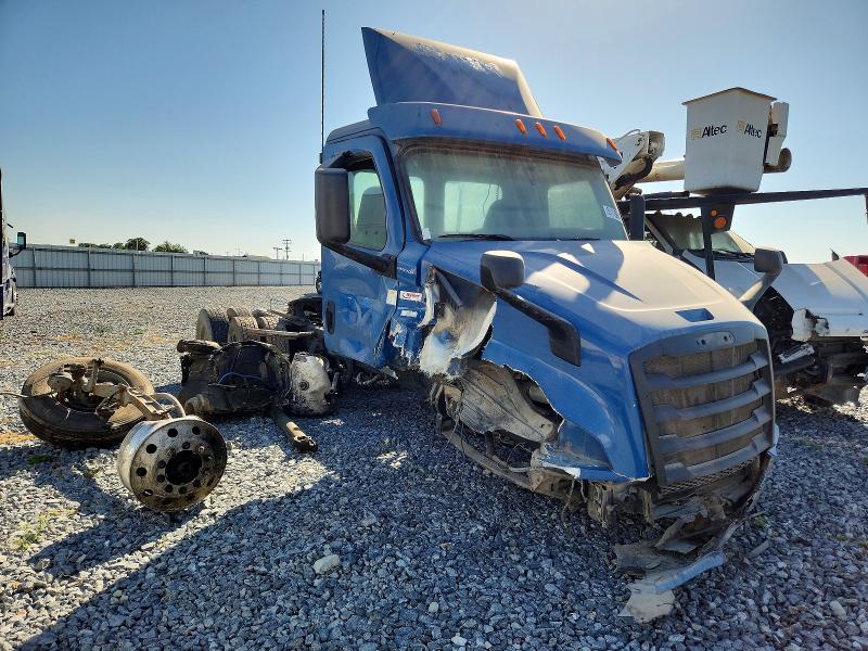 2020 FREIGHTLINER CASCADIA 116 — VIN 3AKJHTDV5LSLH6726