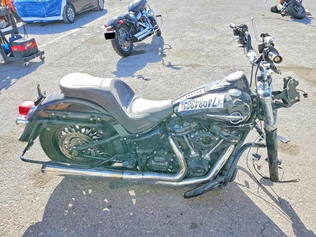 2018 HARLEY-DAVIDSON FLHC — VIN 1HD1YAJ30JC033526