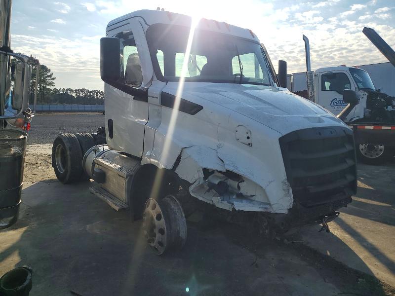 2020 FREIGHTLINER CASCADIA 116 — VIN 3AKBHTDV2LSJA9712
