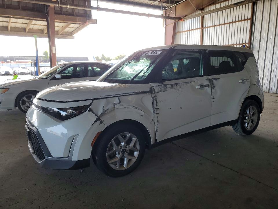KNDJ23AU0R7239134