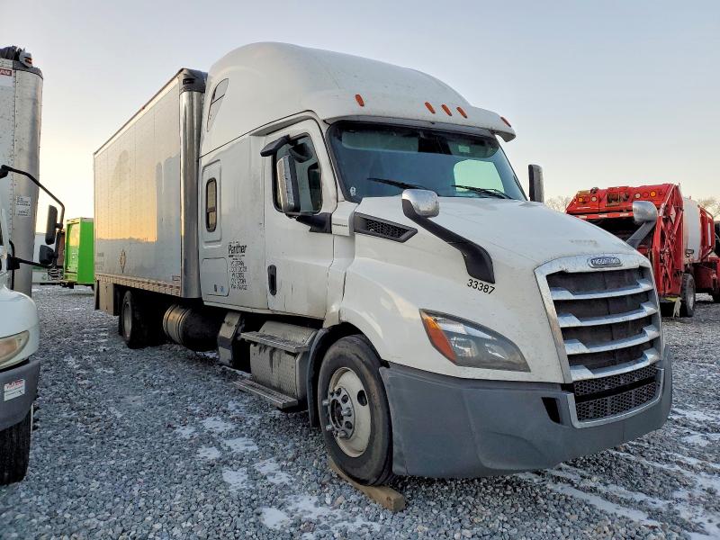 2019 FREIGHTLINER CASCADIA 116 — VIN 3ALAHNDV8KSKJ4132