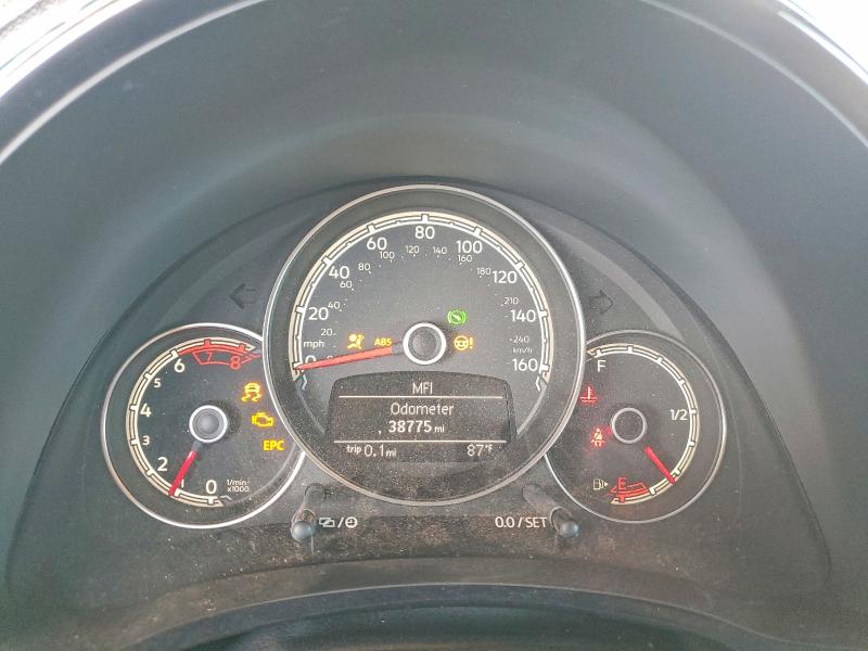 3VW517AT8HM812849