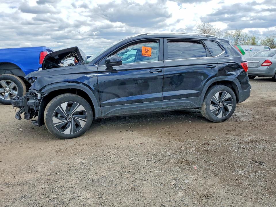 3VVUX7B23RM100481