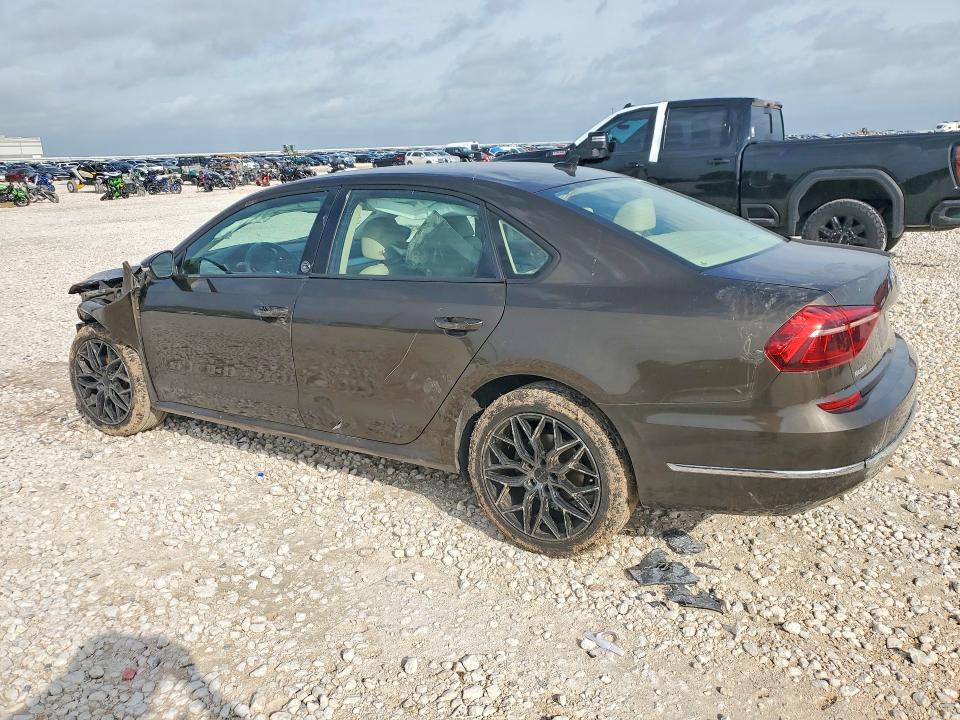 1VWLA7A35KC006631