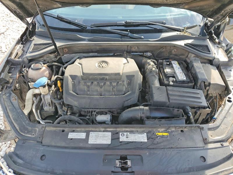 1VWLA7A35KC006631