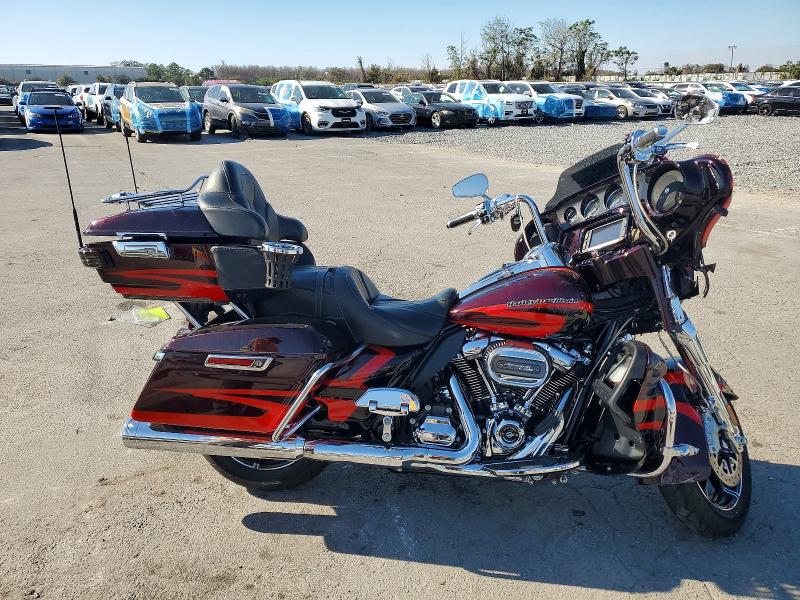 2017 HARLEY-DAVIDSON FLHTKSE CV — VIN 1HD1TEF11HB957017