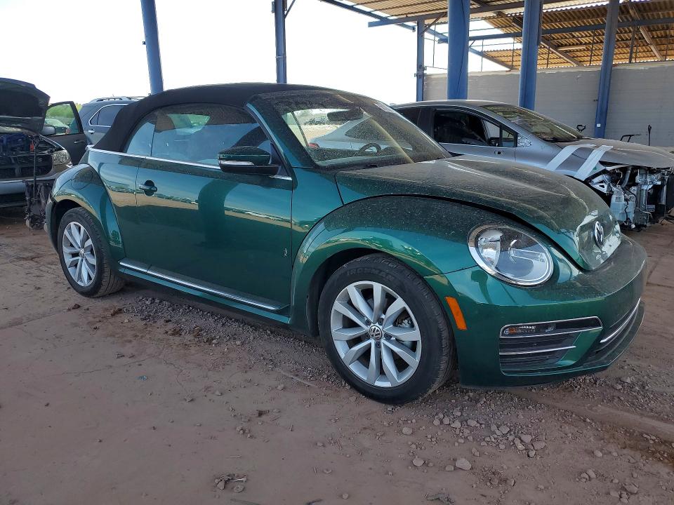 3VW517AT8HM812849