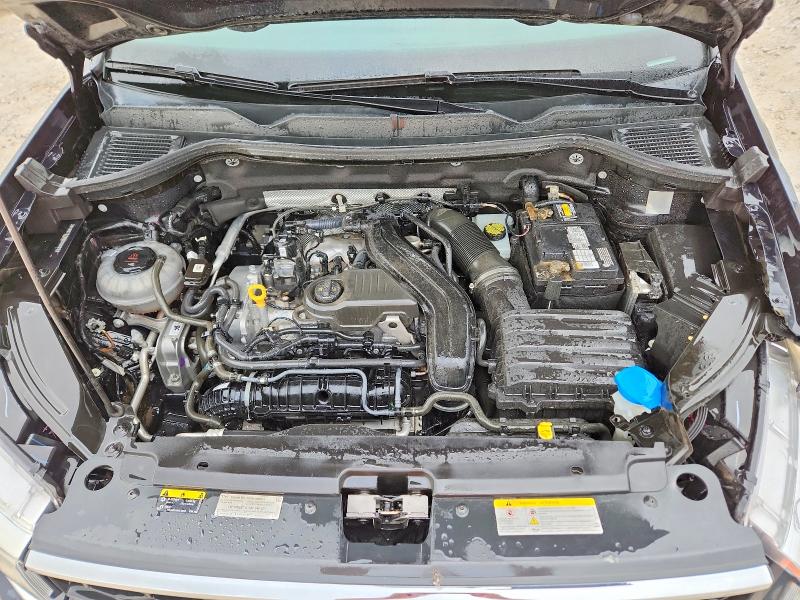 3VVRX7B28NM008833