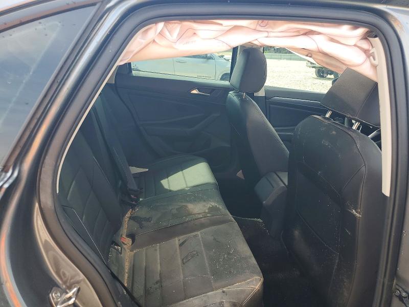 3VW7M7BUXPM054602