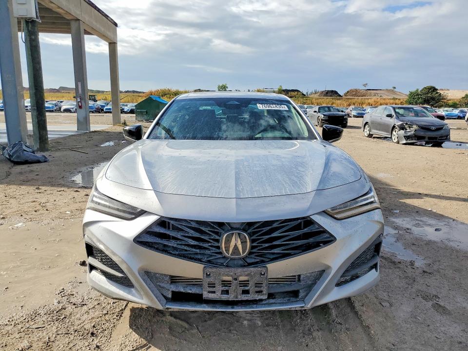 19UUB5F42RA000075
