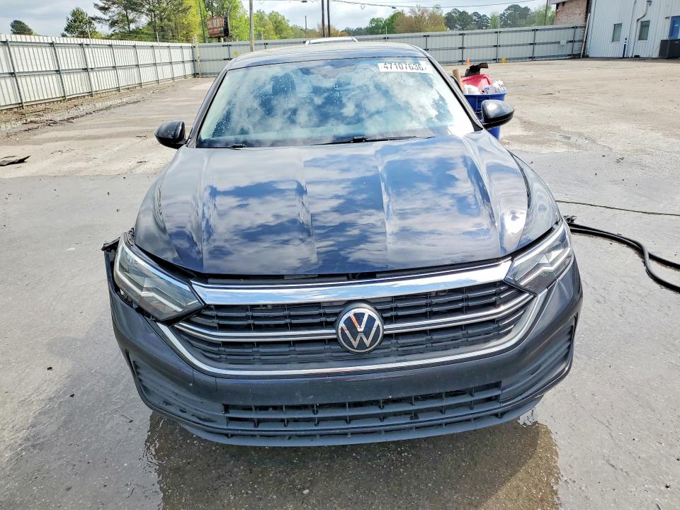 3VW7M7BU4PM029372