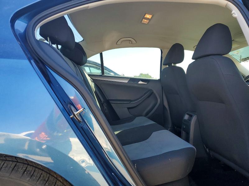 3VW2B7AJ2JM262536