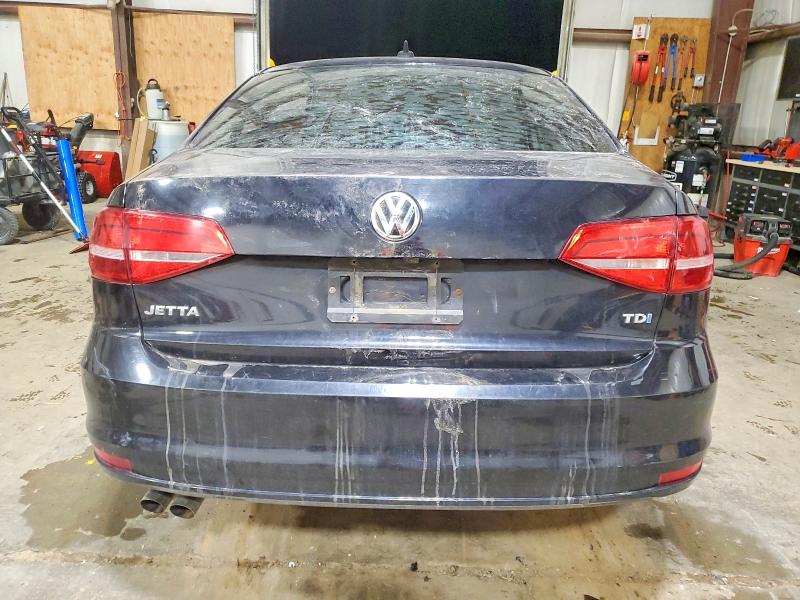 3VWDA7AJ3FM218595