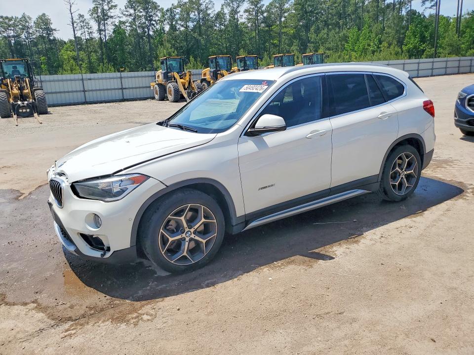 2016 BMW X1 — VIN WBXHT3C35G5E56192