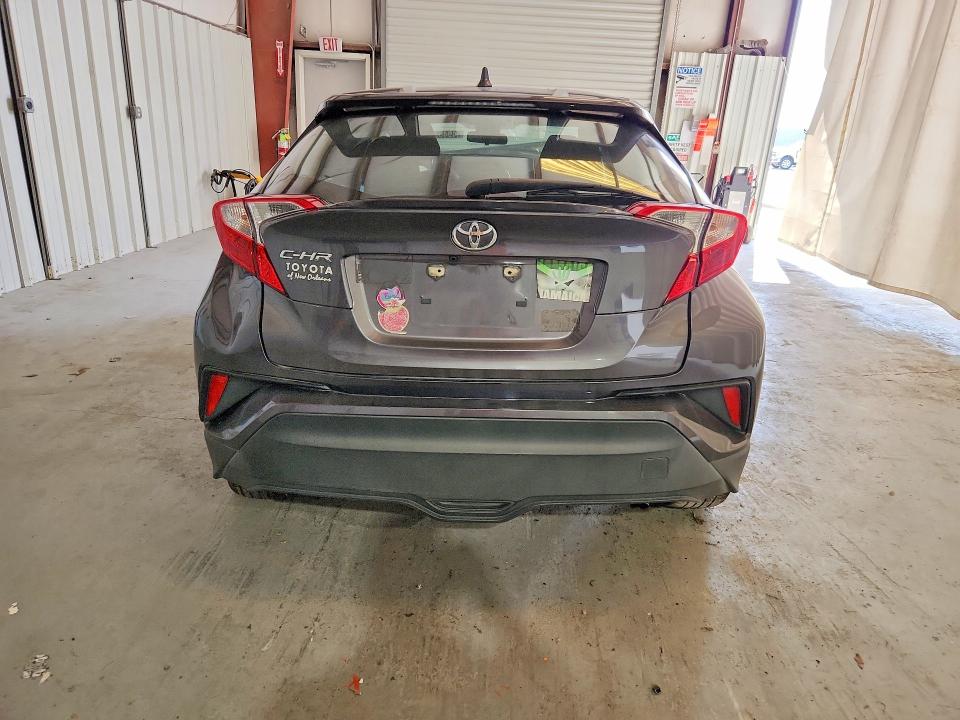 JTNKHMBX2M1111745