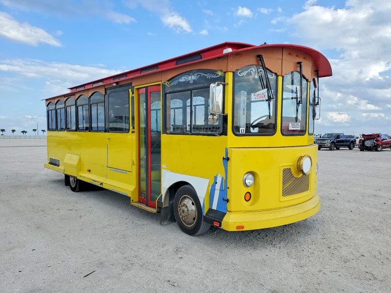 2016 FORD TROLLY — VIN 1F66F5DYXH0A10653