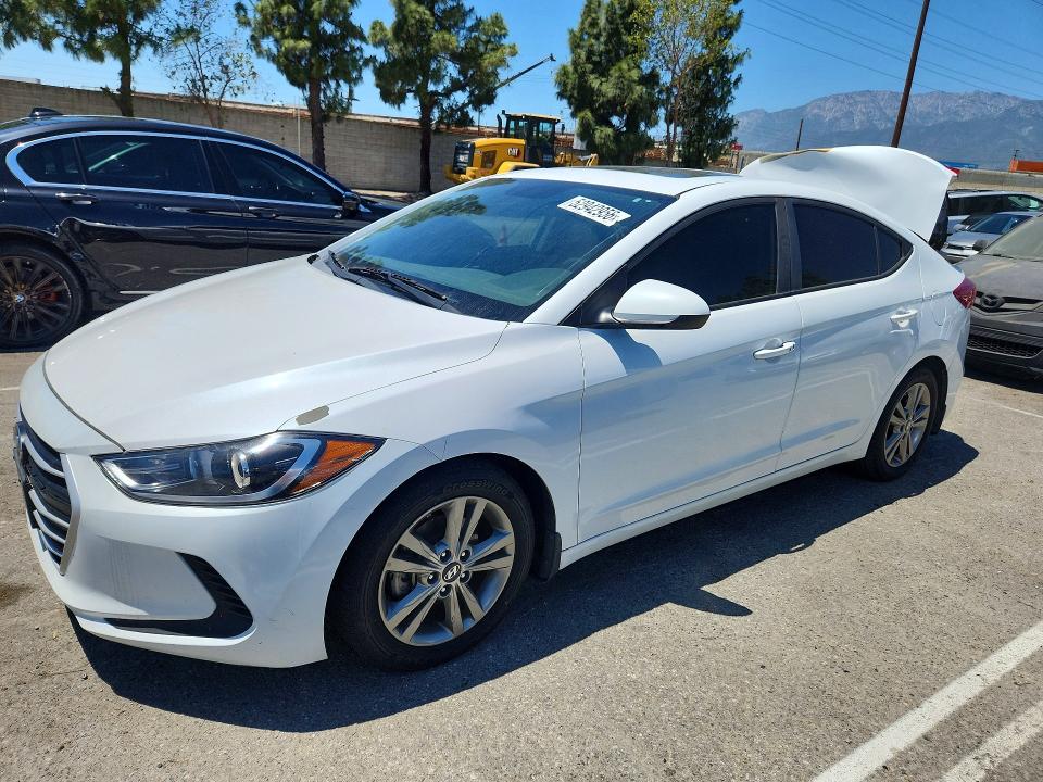 2018 HYUNDAI ELANTRA — VIN 5NPD84LF5JH361553