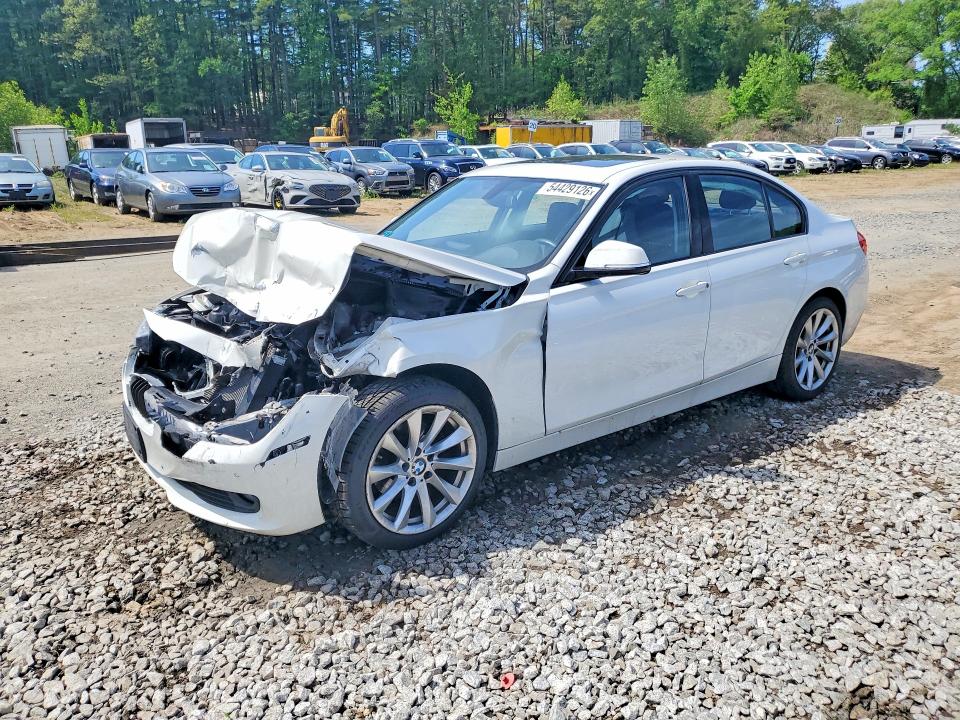 2015 BMW 320 — VIN WBA3C3G53FNT53137