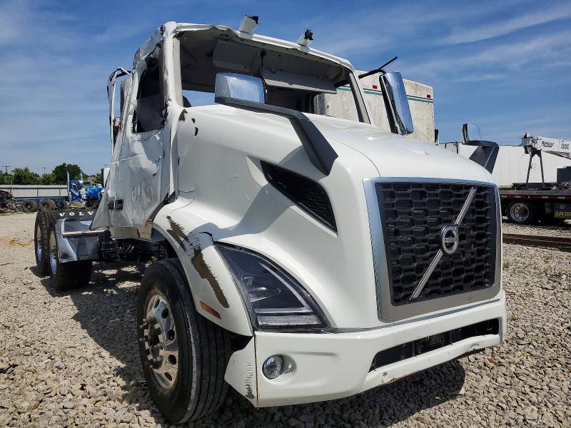 4V4WC9DH1TN713569