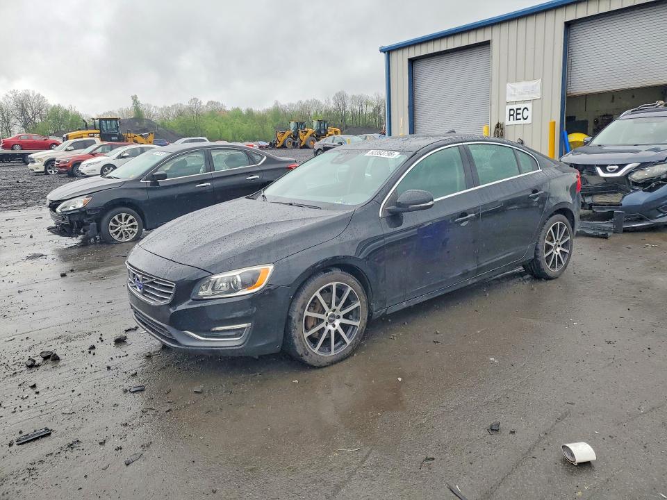 LYV402TM6HB128639