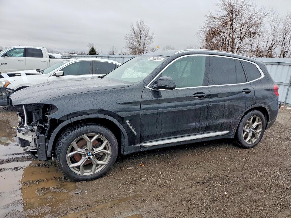 2021 BMW X3 — VIN 5UXTY5C09M9E54975