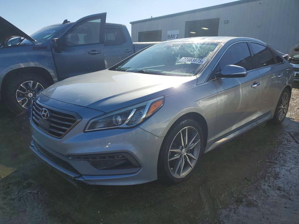 2015 HYUNDAI SONATA — VIN 5NPE34AB2FH084158
