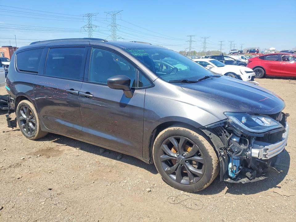 2C4RC1EG7LR241882