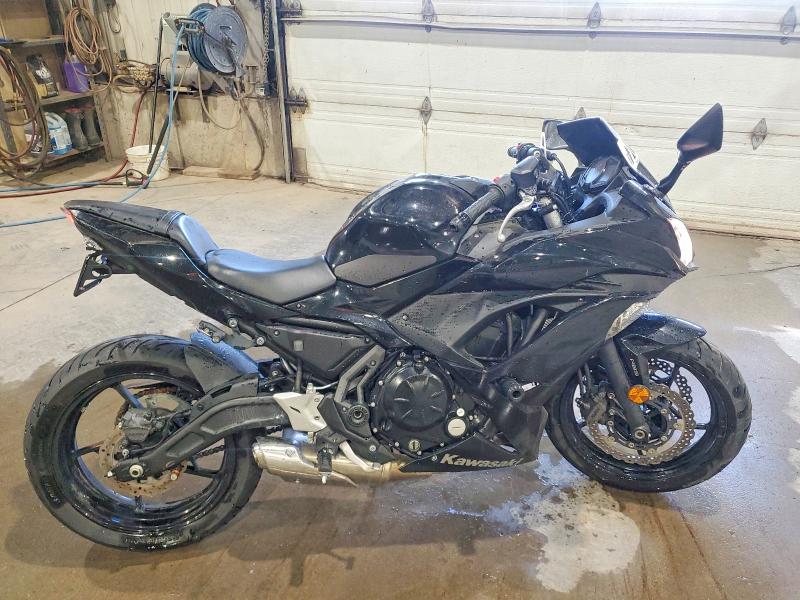 2017 KAWASAKI EX650 — VIN JKAEXEK14HDA05692
