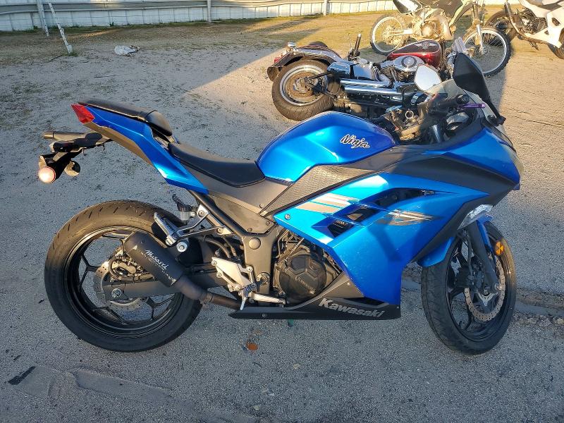 2017 KAWASAKI EX300 — VIN JKAEX8B1XHDA39900