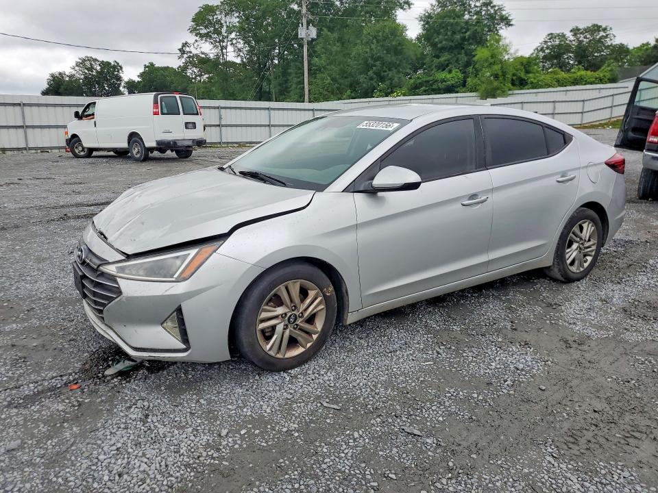 2019 HYUNDAI ELANTRA — VIN 5NPD84LF0KH484226