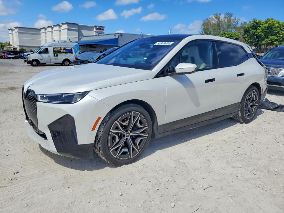 2023 BMW IX — VIN WB523CF0XPCM64118