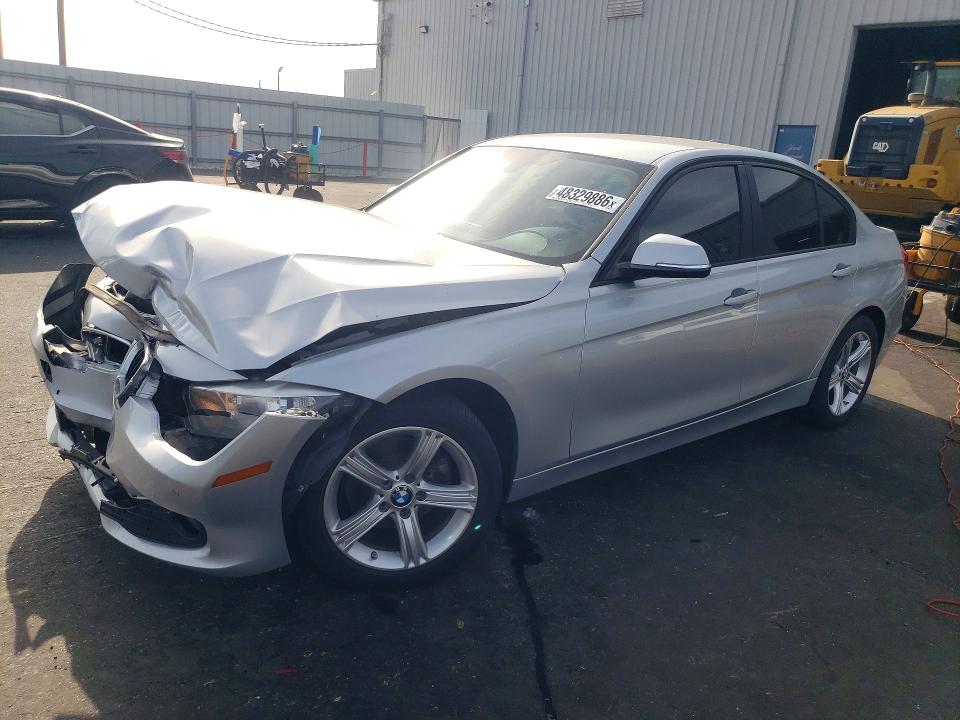 2015 BMW 320 — VIN WBA3B1G5XFNT04055