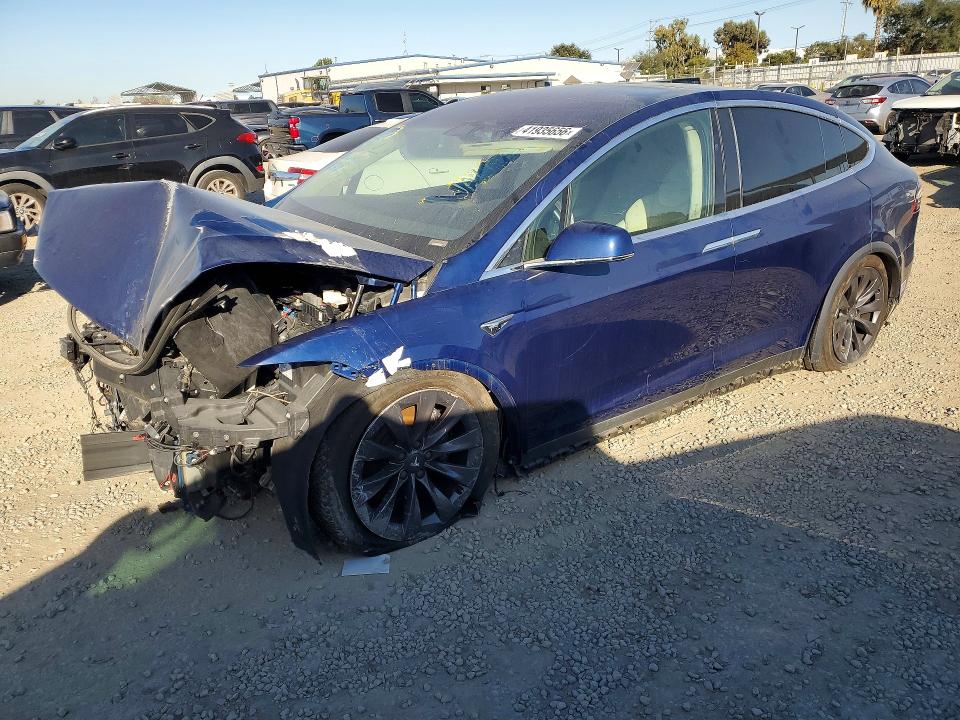 2018 TESLA MODEL X — VIN 5YJXCDE22JF141792