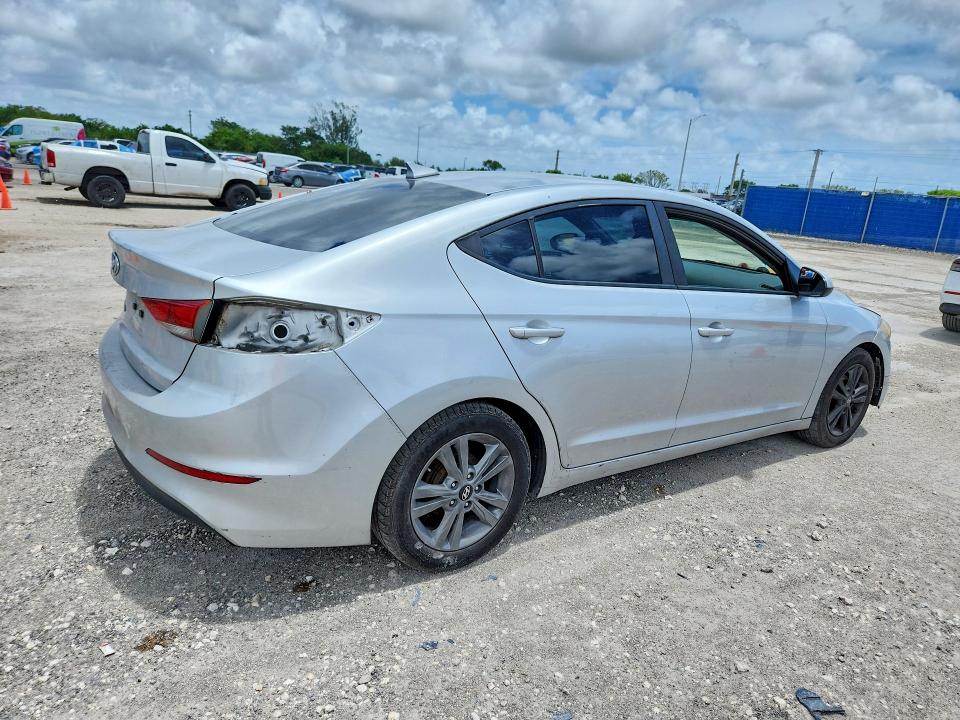 5NPD84LF8HH083001