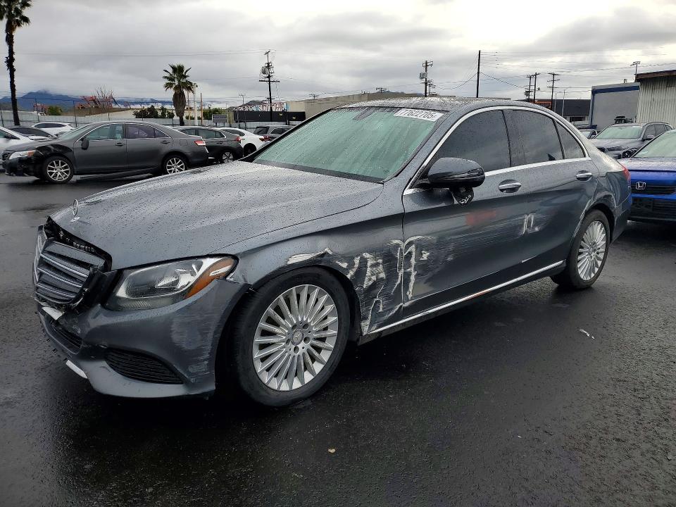 2017 MERCEDES-BENZ C — VIN 55SWF4JB4HU182152