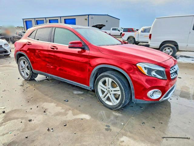 WDCTG4EB5JJ437377