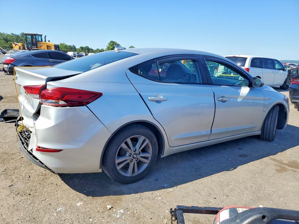 5NPD84LF2HH116932