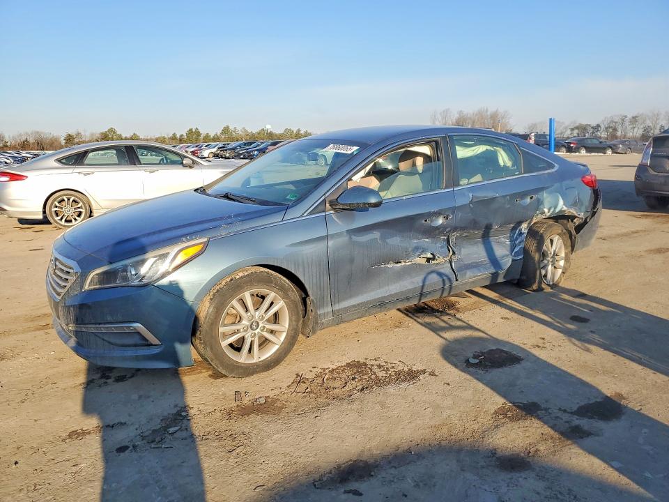 2015 HYUNDAI SONATA — VIN 5NPE24AF2FH192737