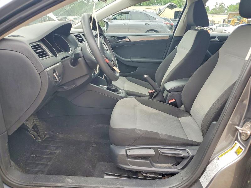 3VW2B7AJ2HM212374