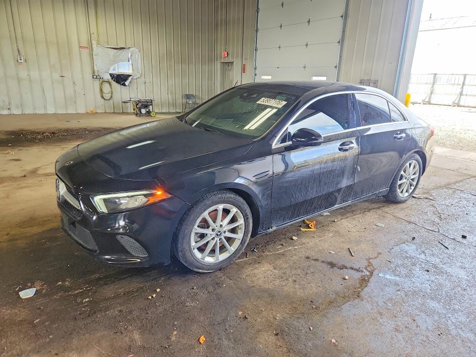 WDD3G4FB2KW001732