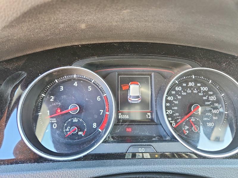 3VW5T7AUXLM003848