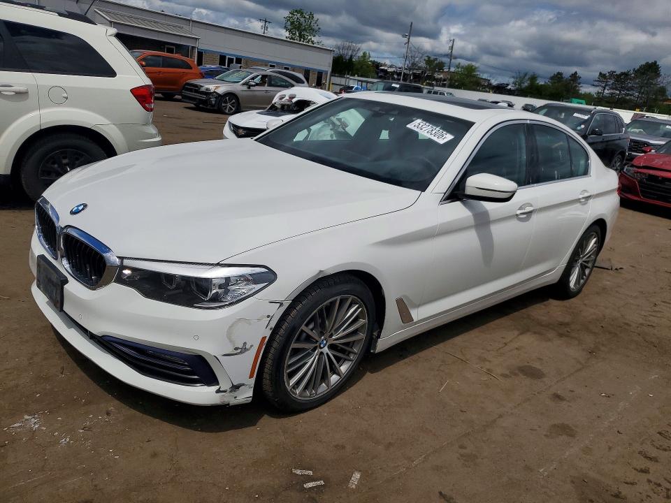 2018 BMW 530 — VIN WBAJA7C54JWC77105