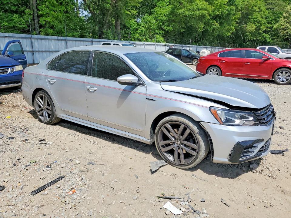 1VWDT7A33HC042177