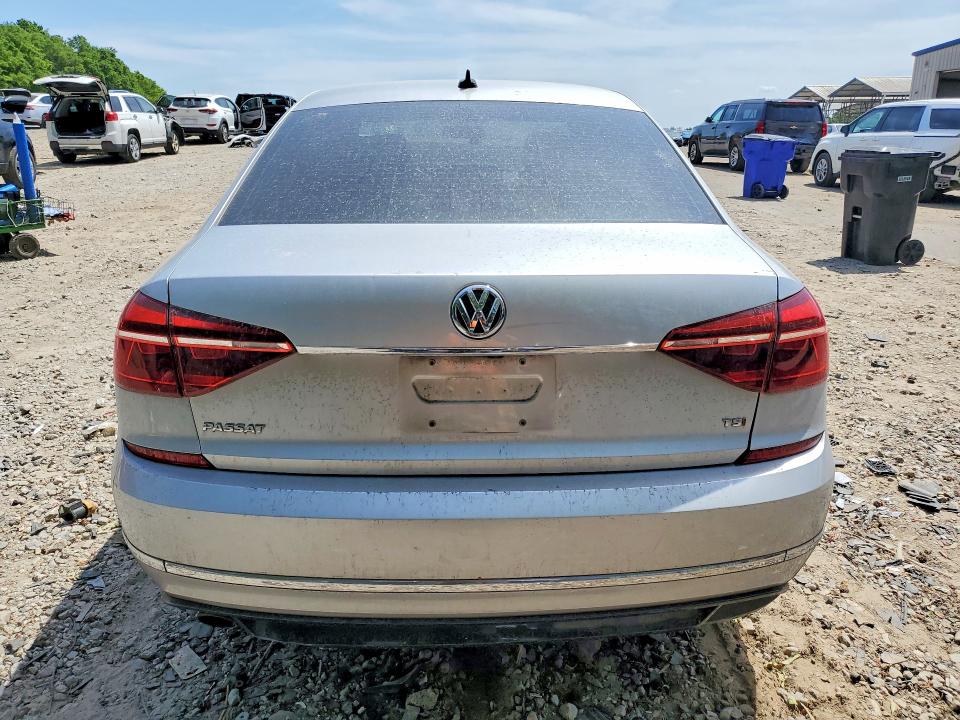 1VWDT7A33HC042177
